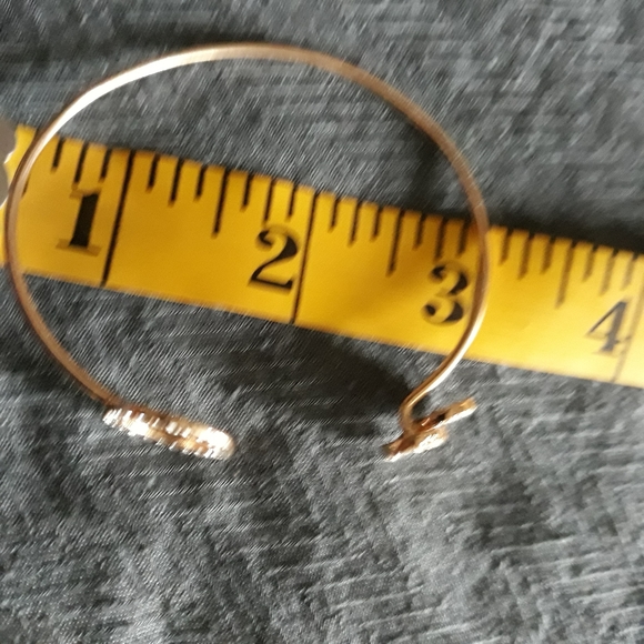 Bracelets - Picture 6 of 10